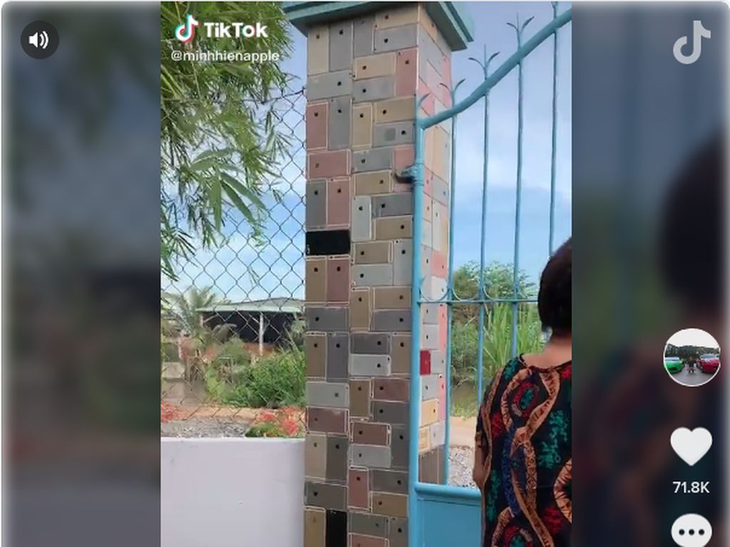 Viral di TikTok, Rumah Sultan yang Gerbangnya Dihiasi Ratusan iPhone Viral di TikTok, Rumah Sultan yang Gerbangnya Dihiasi Ratusan iPhone