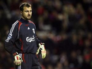 Dudek Pernah Punya Niat Gila: Hajar Benitez Agar Dilepas Liverpool