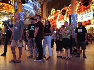 Sehari Ada 75 Ribu Kasus Corona di AS, Buku Soal Aib Trump Laris Manis