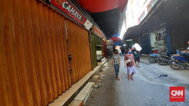 Pasar Tanah Abang hari terakhir PSBB Pasar Tanah Abang hari terakhir PSBB, Kamis (4/6).