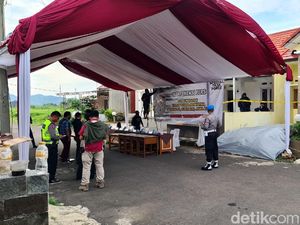 Gerebek Rumah di Sukabumi, Satgasus Merah-Putih Sita Sabu Gerebek Rumah di Sukabumi, Satgasus Merah-Putih Sita Sabu