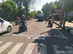 Sensasi Start Balapan MotoGP di Lampu Merah Tuban