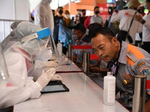 Ratusan Sopir di Terminal Kampung Rambutan Ikut Rapid Test