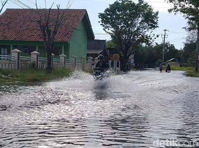 Ribuan KK Terdampak Banjir Rob di Kota Pekalongan