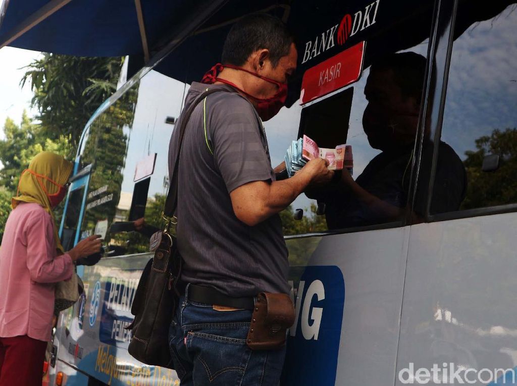 Kenapa DKI Jakarta Belum Bebaskan Denda Pajak Kendaraan Bermotor?