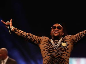 Mantan Petinju Mayweather Jr Biayai Pemakaman George Floyd