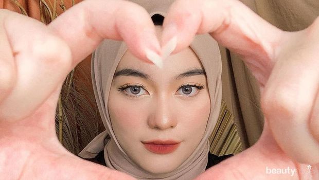 Beauty vlogger Irlita lmaida