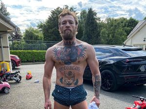 Main Jet Ski di Dublin, Serius Pensiun Nih McGregor? Main Jet Ski di Dublin, Serius Pensiun Nih McGregor?