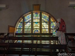 Persiapan New Normal, Gereja di Surabaya Masih Ibadah Live Streaming