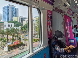 Mulai Beroperasi Normal, MRT Jakarta Masih Lengang