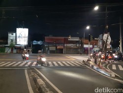 Hati-hati! Kabel Jatuh dari Tiang Melintang di Jl Ragunan-Pasar Minggu