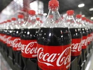 Viral! Ibu Kost Kena Prank Kuah Pempek dalam Botol Soda Viral! Ibu Kost Kena Prank Kuah Pempek dalam Botol Soda