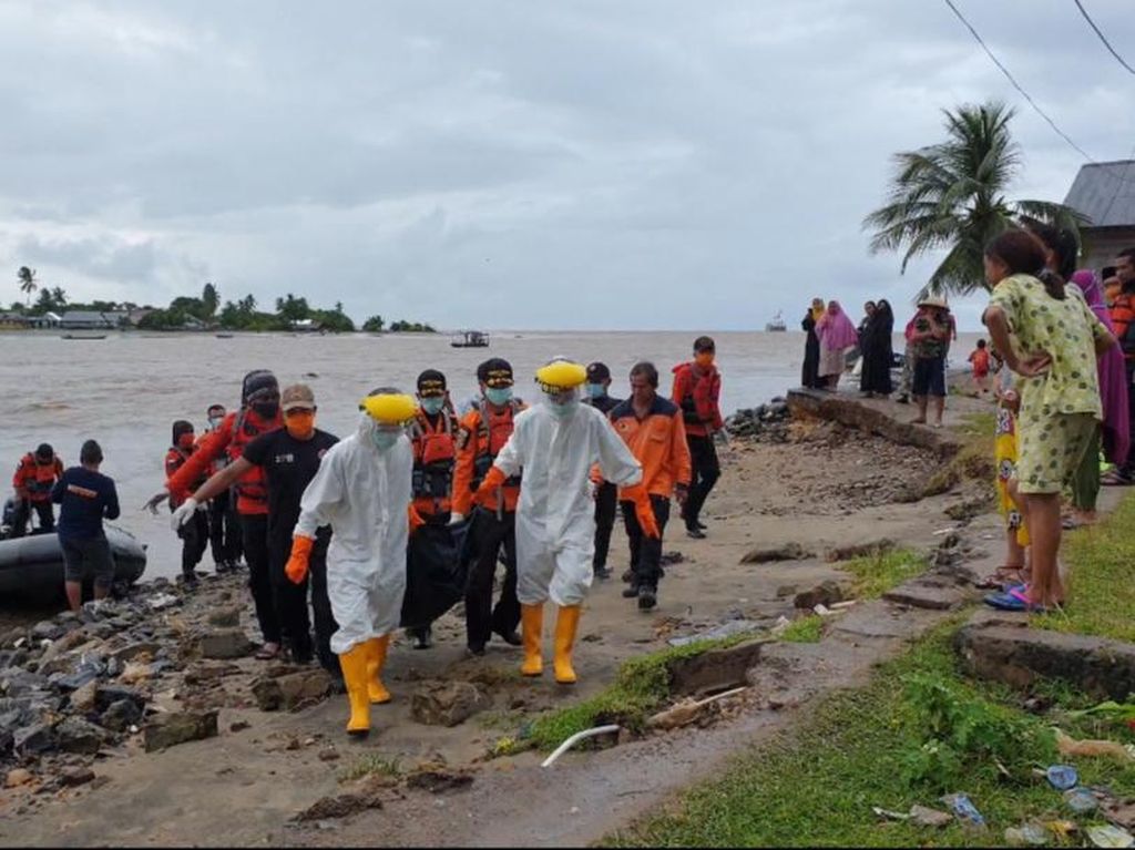 Tenggelam Saat Perbaiki Kapal Tongkang, Pria di Sultra Ditemukan Tewas Tenggelam Saat Perbaiki Kapal Tongkang, Pria di Sultra Ditemukan Tewas