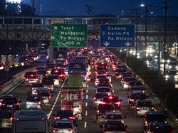 Geliat Macet Keluar Jakarta di Hari Pertama Libur Cuti Bersama