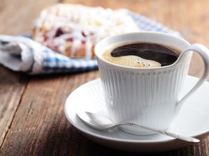 Trik Bikin Kopi Tidak Terlalu Pahit Pakai Cangkang Telur, Ini Caranya!