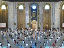 Surat Cinta Gugus Tugas: Semangat Salat Berjamaah Imbang dengan Atasi Wabah Surat Cinta Gugus Tugas: Semangat Salat Berjamaah Imbang dengan Atasi Wabah