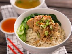 Resep Mie Ayam Abang-abang yang Gurih Sedap