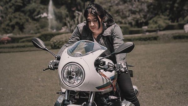 Si Cantik Nabila Putri dan Motor Gedenya