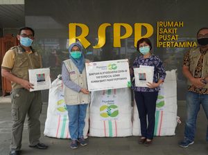 Bantu Atasi COVID-19, Pegadaian Berikan 500 Surgical Gown ke RSPP