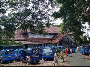 Protes Aturan Ganjil-Genap, Sopir Angkot di Ambon Mengadu ke DPRD