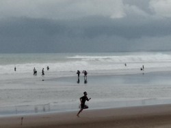 Pantai Pangandaran Dibuka, Cuma Warga Jabar yang Boleh Berkunjung