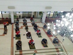 Jumatan Pertama di Pemprov Jateng, Ganjar: Semua Sudah Rindu Salat Jumat