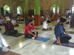 Salat Jumat di Masjid Agung Kauman Magelang, Jemaah Wajib Bermasker