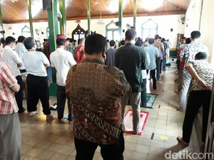 Siap Memulai New Normal, Masjid-masjid di Solo Lakukan Ini