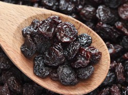 Jagung hingga Kismis Jadi Umpan Unik Pancing Ikan