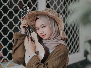 Klip Kekeyi Viral, Netizen Salah Fokus ke Model Cantik yang Disebut Lepas Hijab Klip Kekeyi Viral, Netizen Salah Fokus ke Model Cantik yang Disebut Lepas Hijab