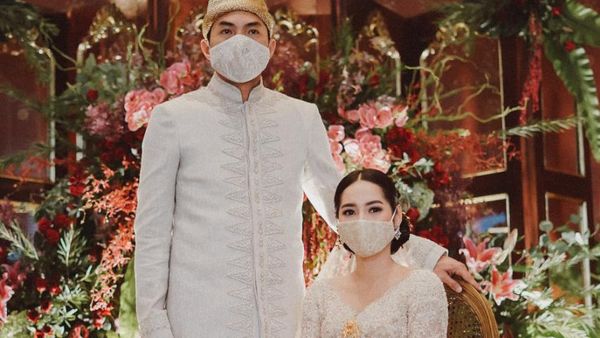 Bermasker, Niken Anjani Resmi Menikah Lagi