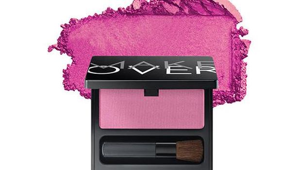 BLUSH ON SINGLE MAKEOVER