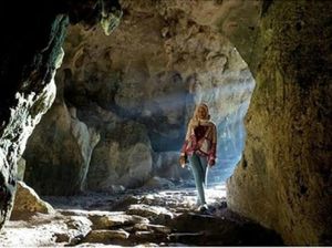 Cahaya Surga di Gua Gajah Yogyakarta