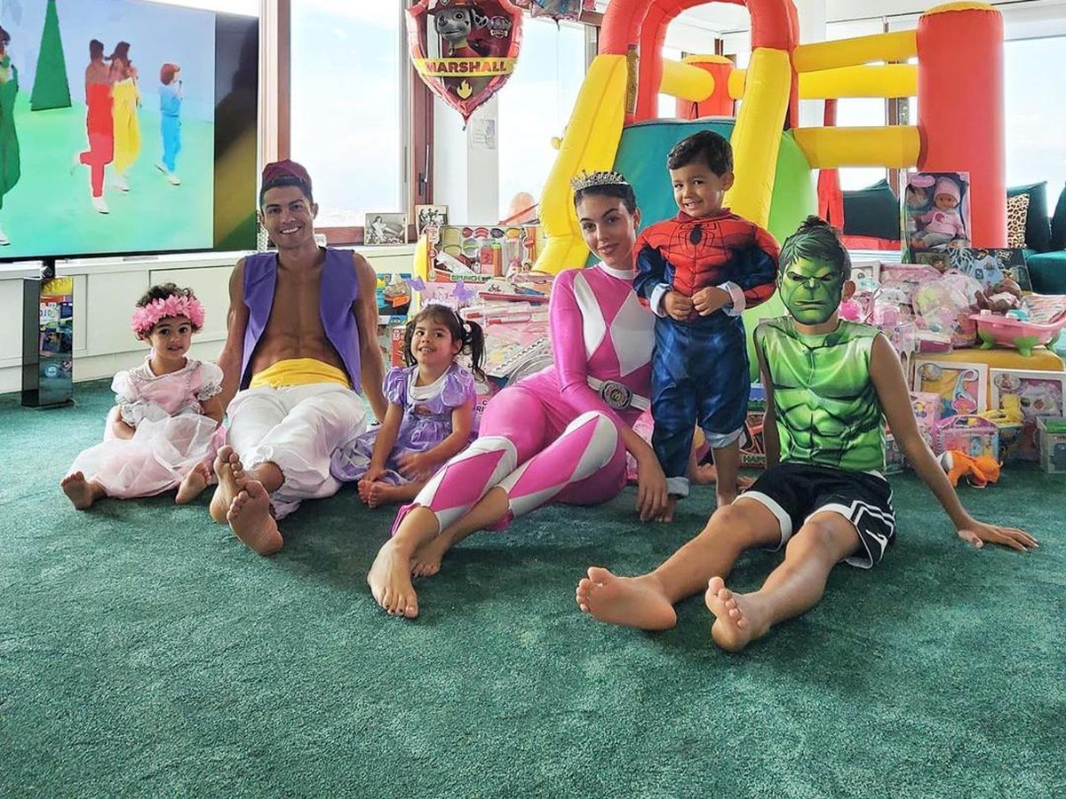 Saat Cristiano Ronaldo Jadi Aladdin (Instagram/cristiano)