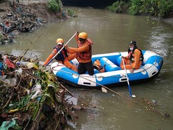 Tergelincir Saat Hendak Buang Sampah, Pria di Medan Tewas Terseret Arus Sungai