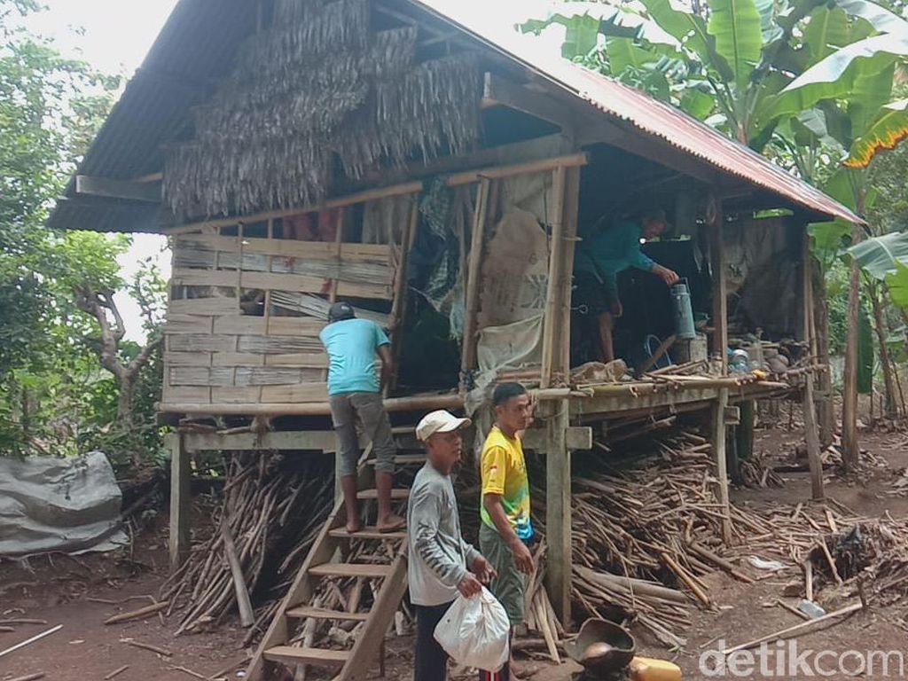 Usai Kisahnya Viral, Gubuk Reyot Nenek Hadi di Maros Akhirnya Direnovasi Usai Kisahnya Viral, Gubuk Reyot Nenek Hadi di Maros Akhirnya Direnovasi