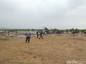Saksi Lihat 6 Orang Berguling Keluar dari Helikopter yang Jatuh di Kendal Saksi Lihat 6 Orang Berguling Keluar dari Helikopter yang Jatuh di Kendal