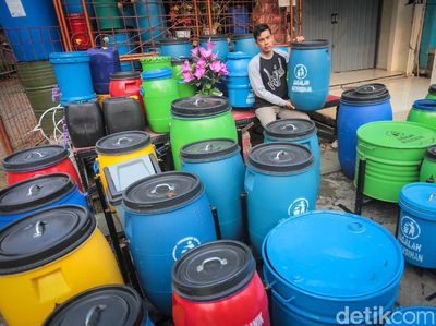 Inovasi Warna-warni Tempat Sampah Daur Ulang
