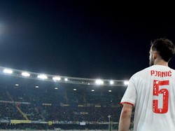 Dikabarkan Ribut dengan Pjanic, Sarri: Bohong!