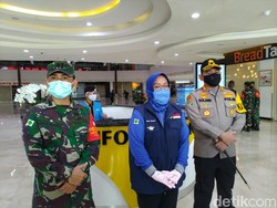 Stadion Pakansari Ramai Warga-PKL, Bupati Bogor: Belum Ada Kesadaran