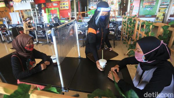 Hadapi New Normal, Restoran di Bekasi Terapkan Protokol Kesehatan