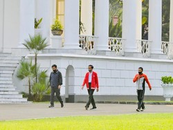 Ditemani Panglima TNI-Kapolri, Jokowi Olahraga di Istana Bogor Pagi Tadi