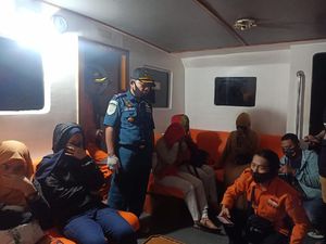 Long Boat Kandas di Perairan Maniang Sultra, 18 Orang Selamat