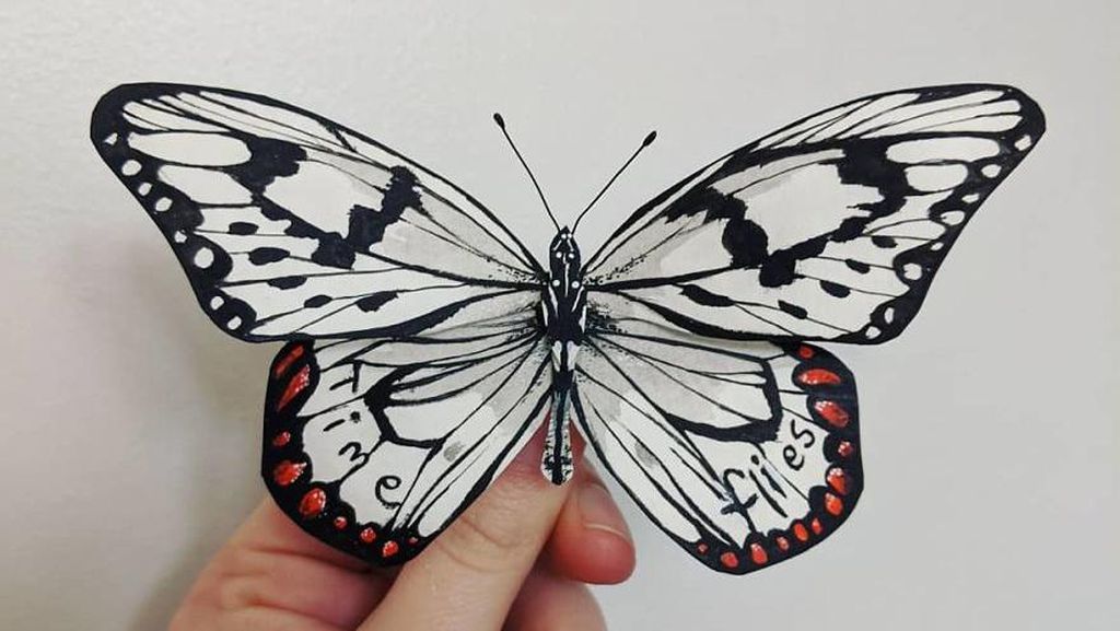 Seniman Ini Bikin Kupu-kupu Kertas yang Realistis Banget