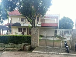 Penjaga Vila di Mojokerto Aniaya Istri dan Balitanya, Korban Luka Parah