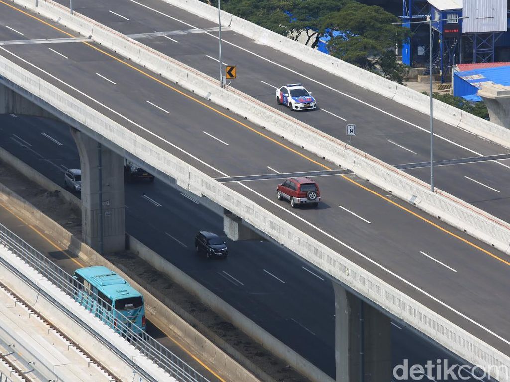 Waskita Terima Pembayaran Tol Japek Layang dan LRT Palembang Rp 6 T Waskita Terima Pembayaran Tol Japek Layang dan LRT Palembang Rp 6 T
