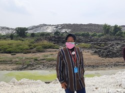 Risma Tinjau Renovasi GBT untuk Piala Dunia U-20