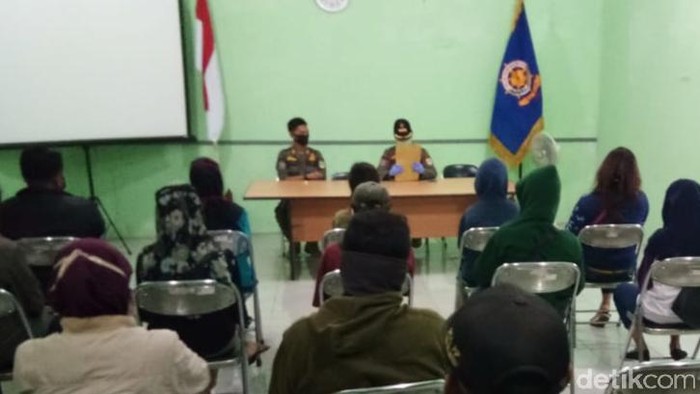 Warga yang terjaring razia diberikan pembinaan Satpol-PP Pemkab Klaten