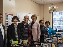 Begini Rasanya Dapat Sumbangan Rp 1,3 T dari Orang Terkaya Sejagat