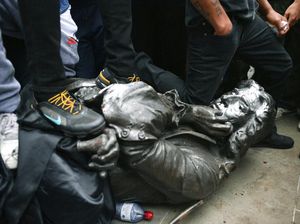 Edward Colston Merajai Google Trends, Siapakah Dia?